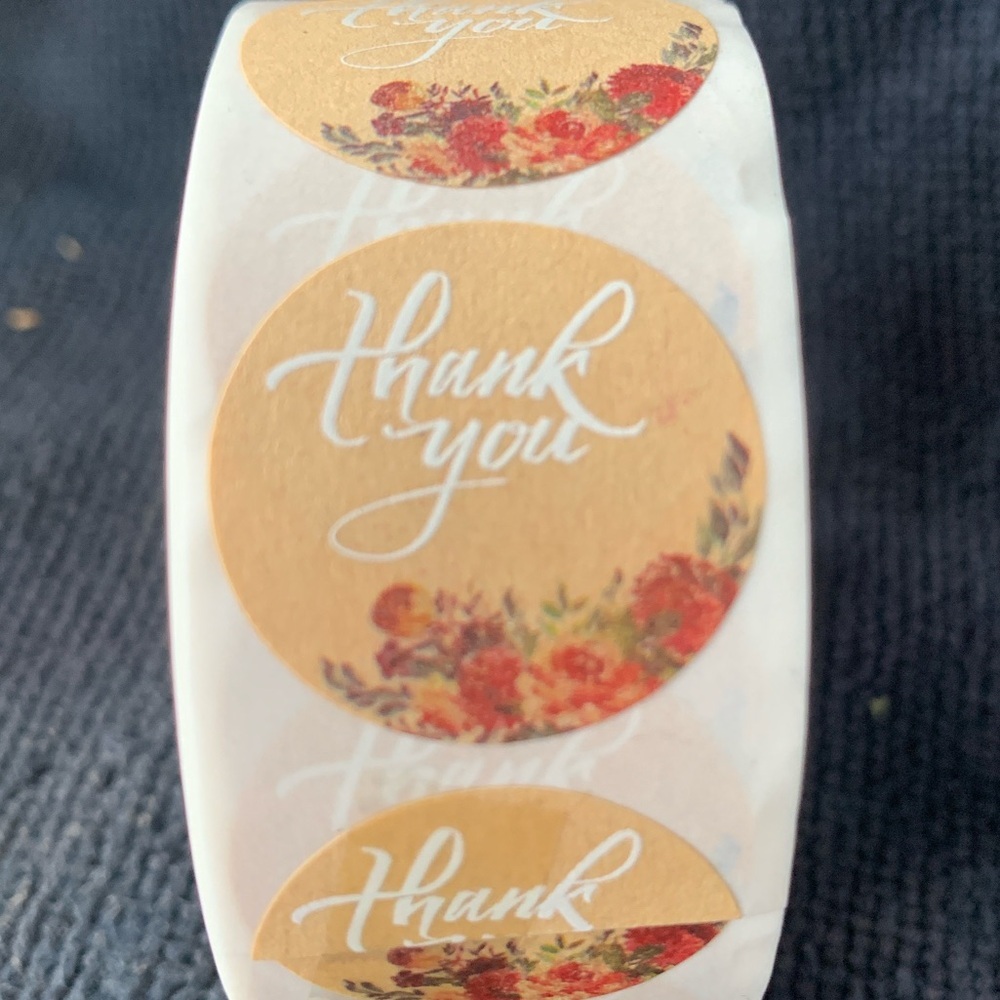 Thank You Sticker Labels 500 labels on roll. 1” Round NWT Tan & floral design